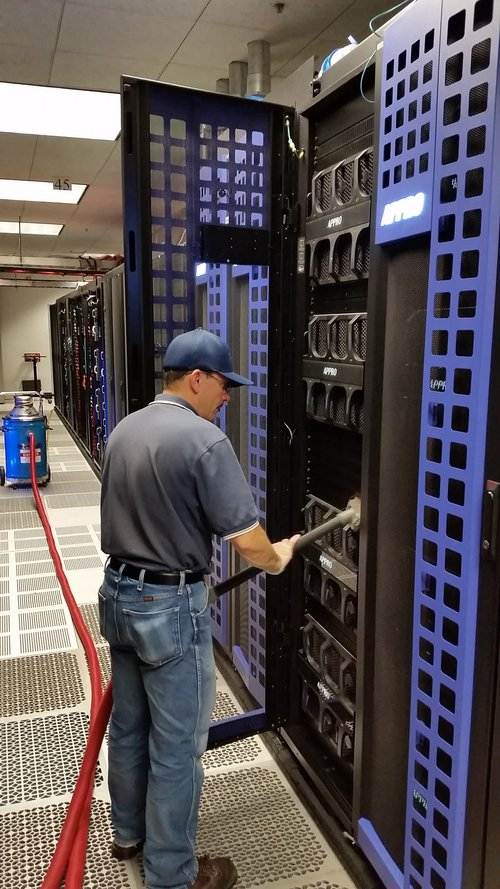 DATA CENTER CLEANING